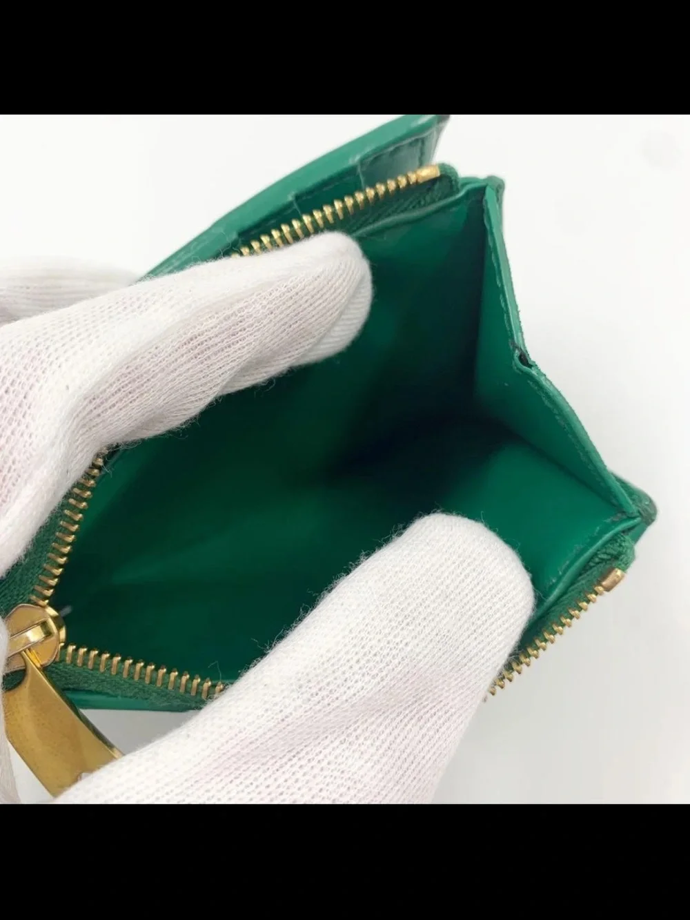 Bottega Veneta Emerald Green Intrecciato Coin Wallet with Zip